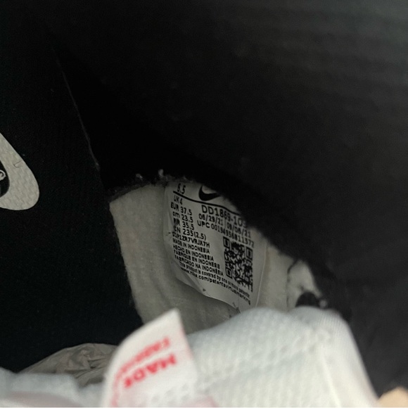 Nike Dunk High Black White Women 6.5 / Men 5 - Picture 6 of 7